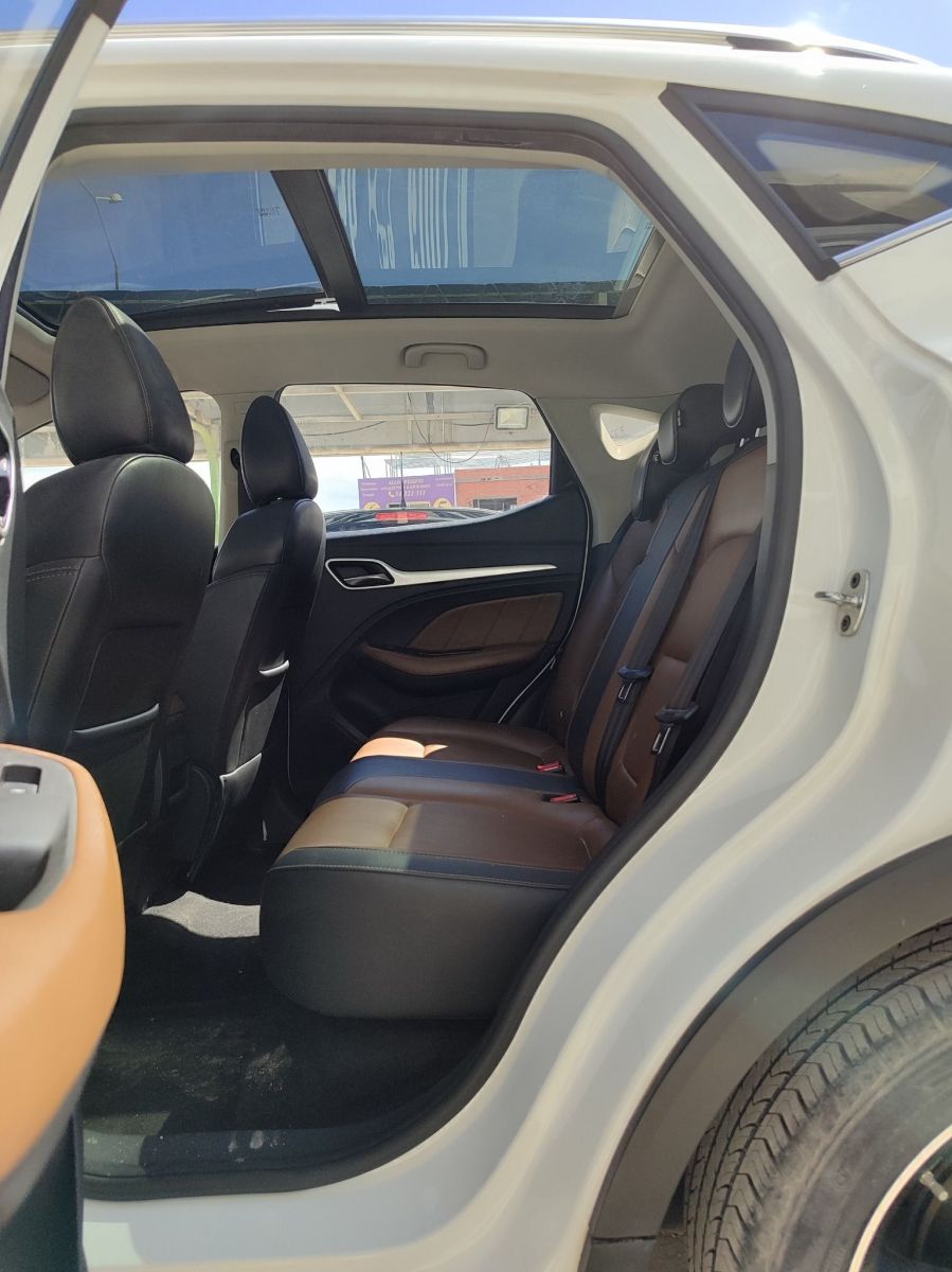 MG ZS Luxury à Tunis - Photo 7