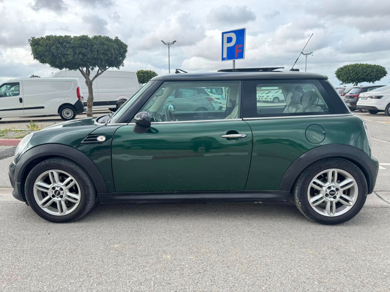 Mini 3 portes Classic à Tunis - Photo 1