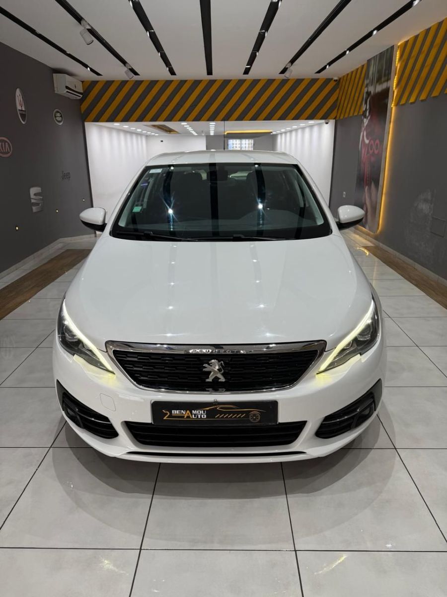 Peugeot 308 à Tunis - Photo 1