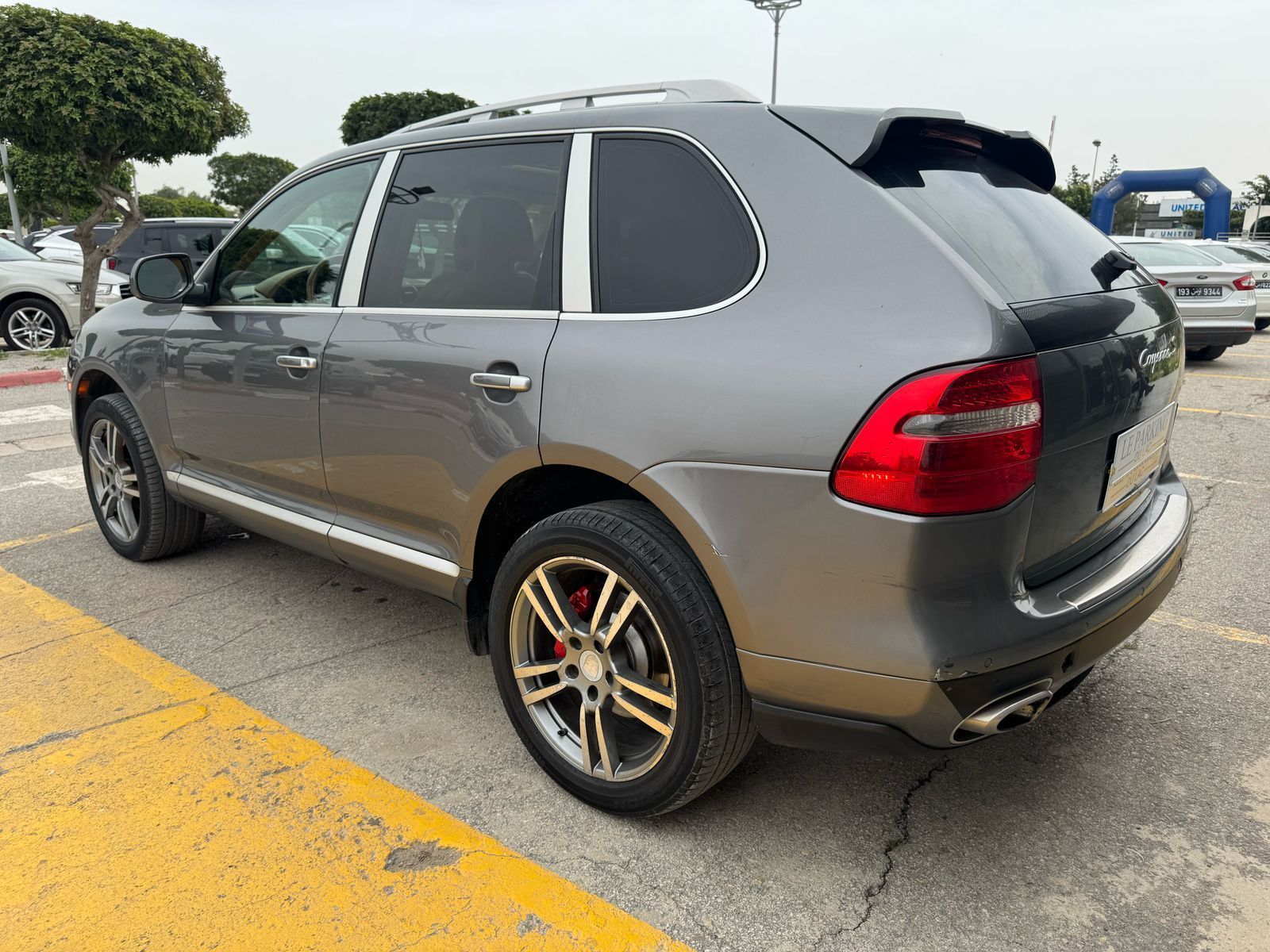 Porsche Cayenne à Ben Arous - Photo 3
