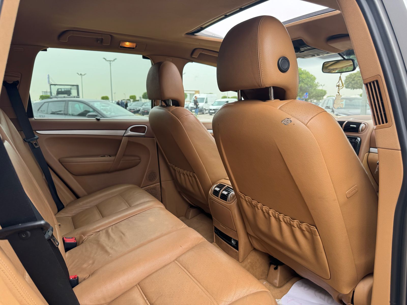 Porsche Cayenne à Ben Arous - Photo 14