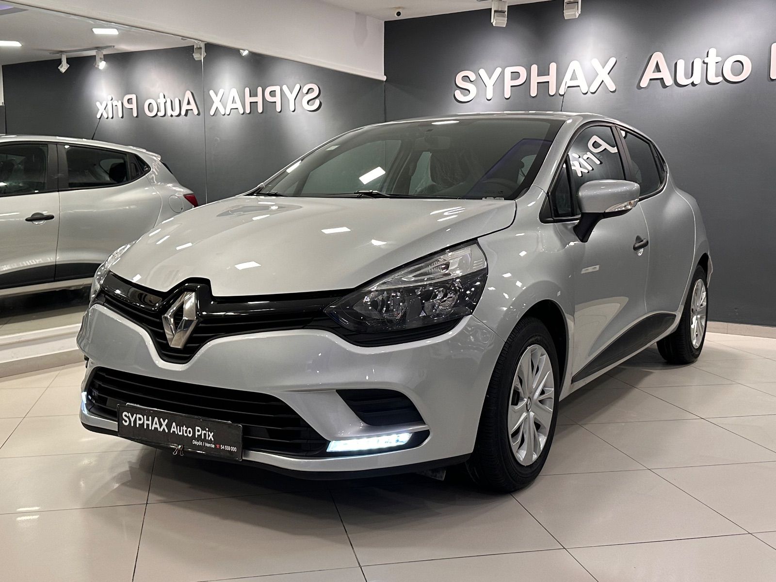 Renault Clio Zen à Ariana - Photo 1