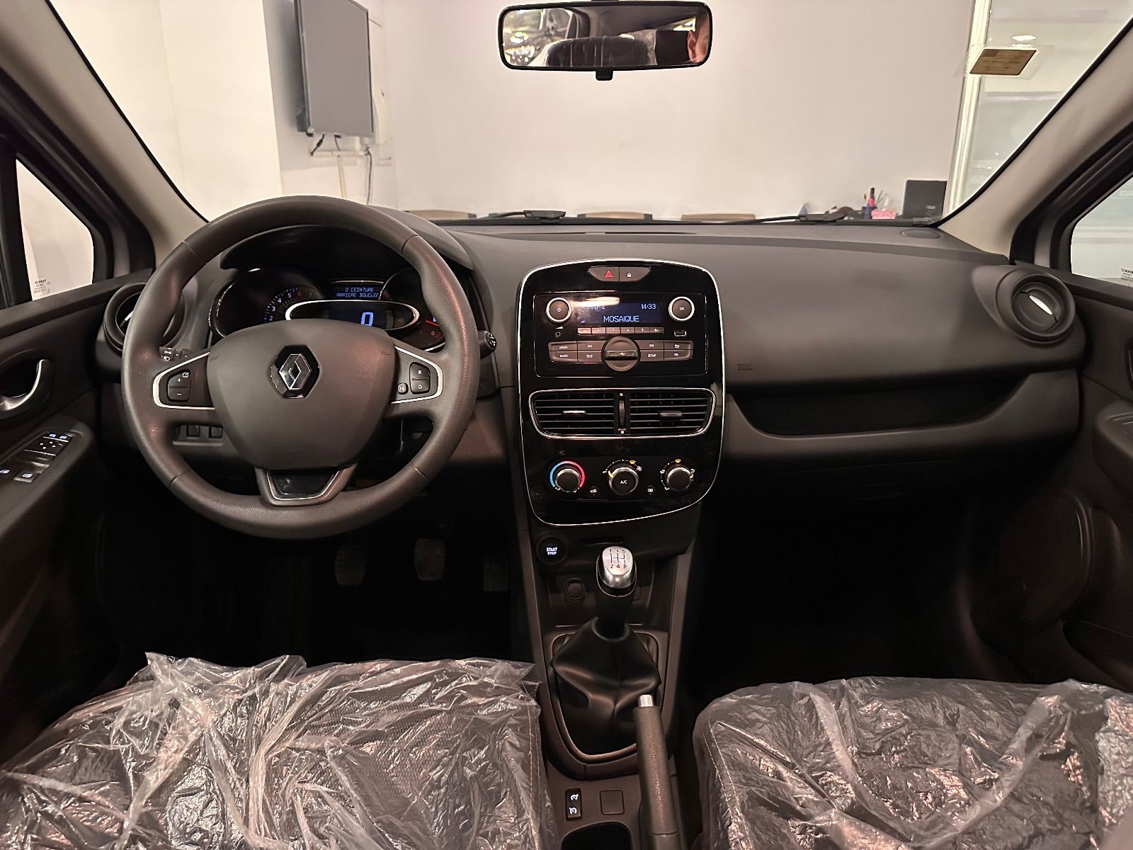 Renault Clio Zen à Ariana - Photo 9