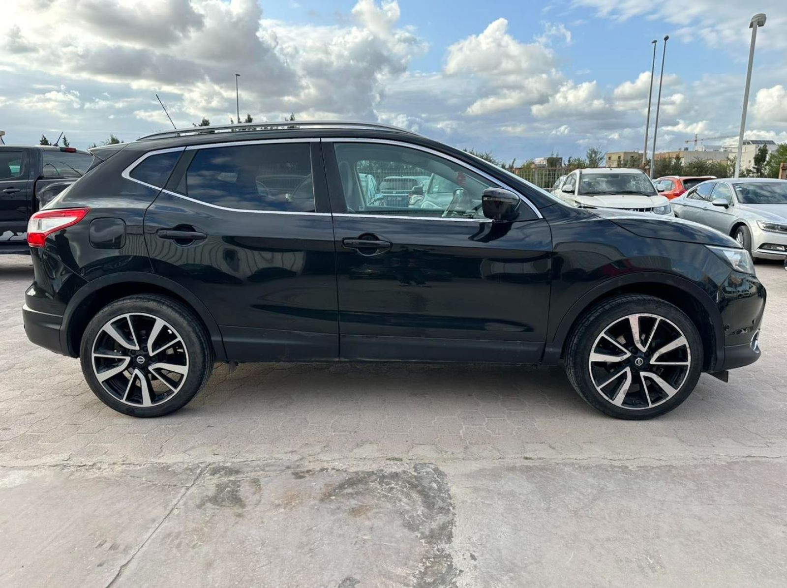 Nissan Qashqai Tekna à Ben Arous - Photo 4