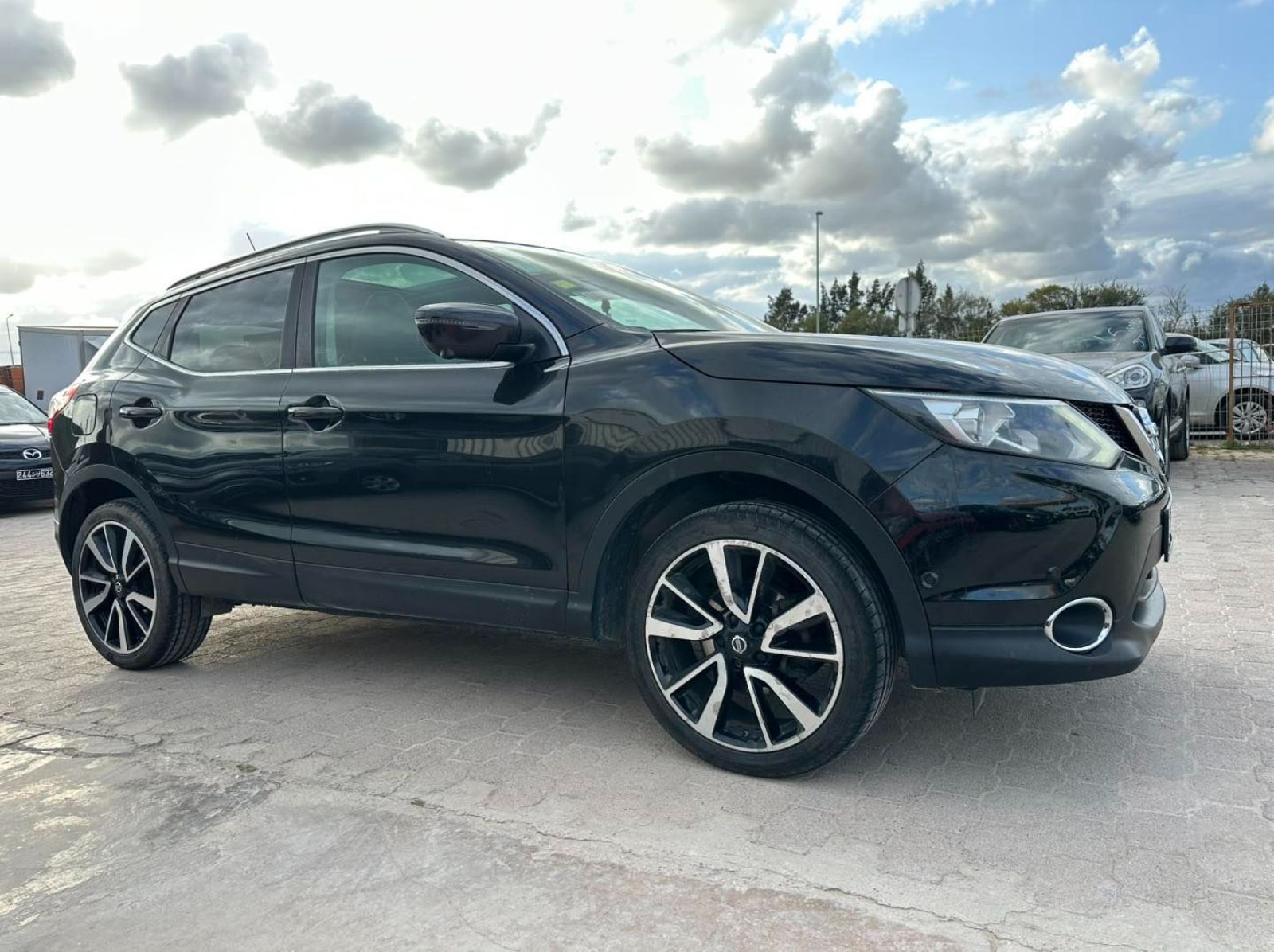 Nissan Qashqai Tekna à Ben Arous - Photo 3