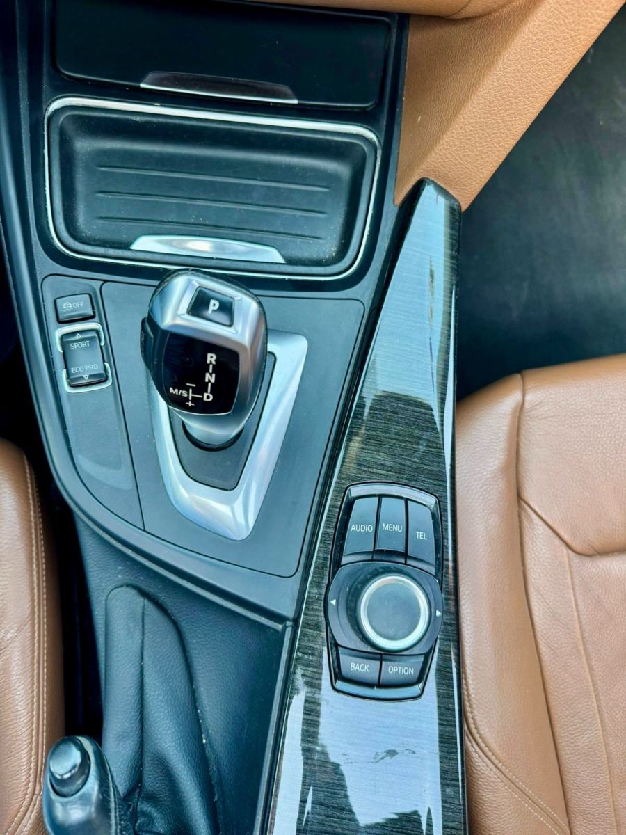 BMW Série 3 Confort Luxury Line à Ben Arous - Photo 3
