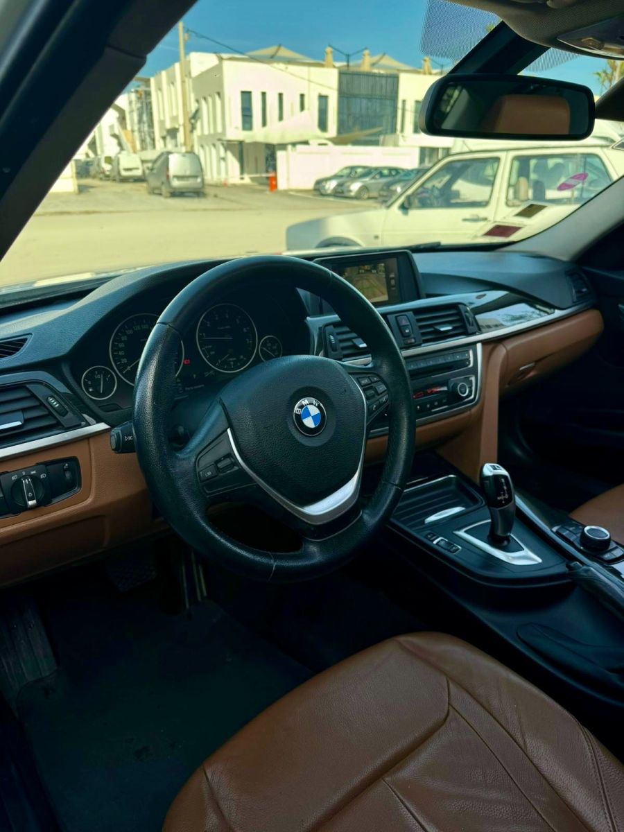 BMW Série 3 Confort Luxury Line à Ben Arous - Photo 2