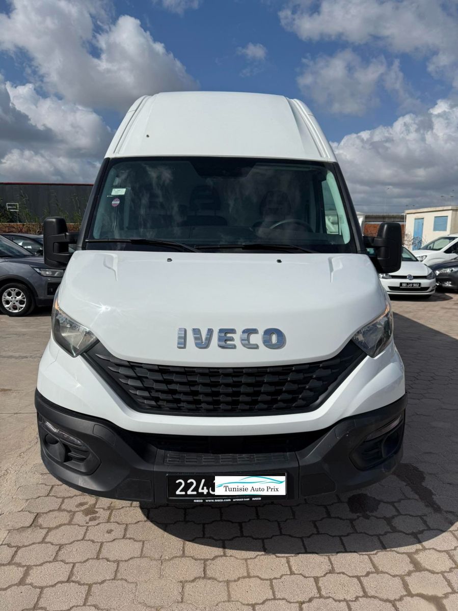 Iveco Daily Fourgon à Ben Arous - Photo 10