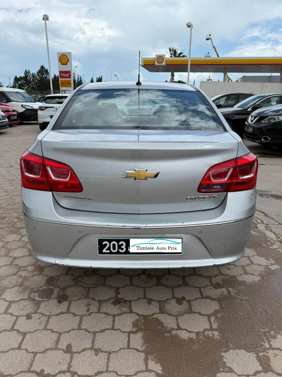 Chevrolet Cruze à Ben Arous - Photo 12