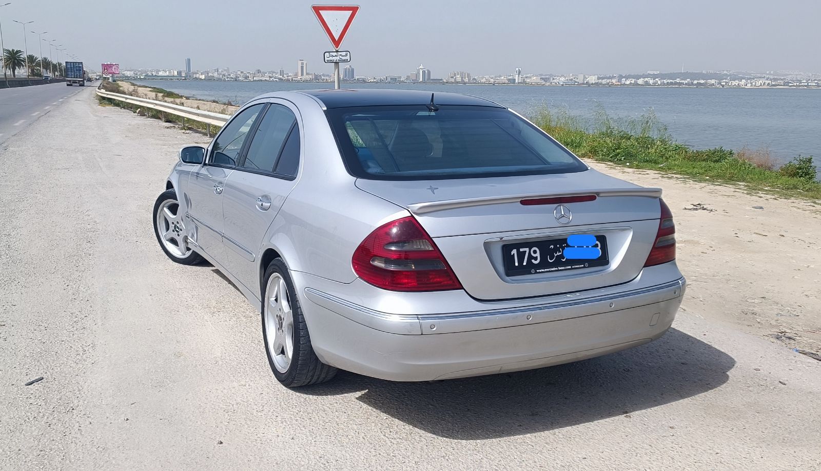 Mercedes-Benz Classe E Avantgarde à Ariana - Photo 5