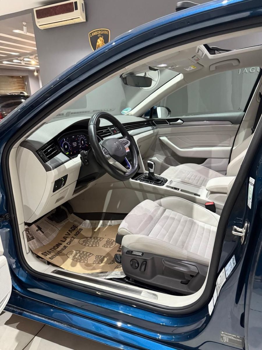 Volkswagen Passat R-Line DSG à Tunis - Photo 19