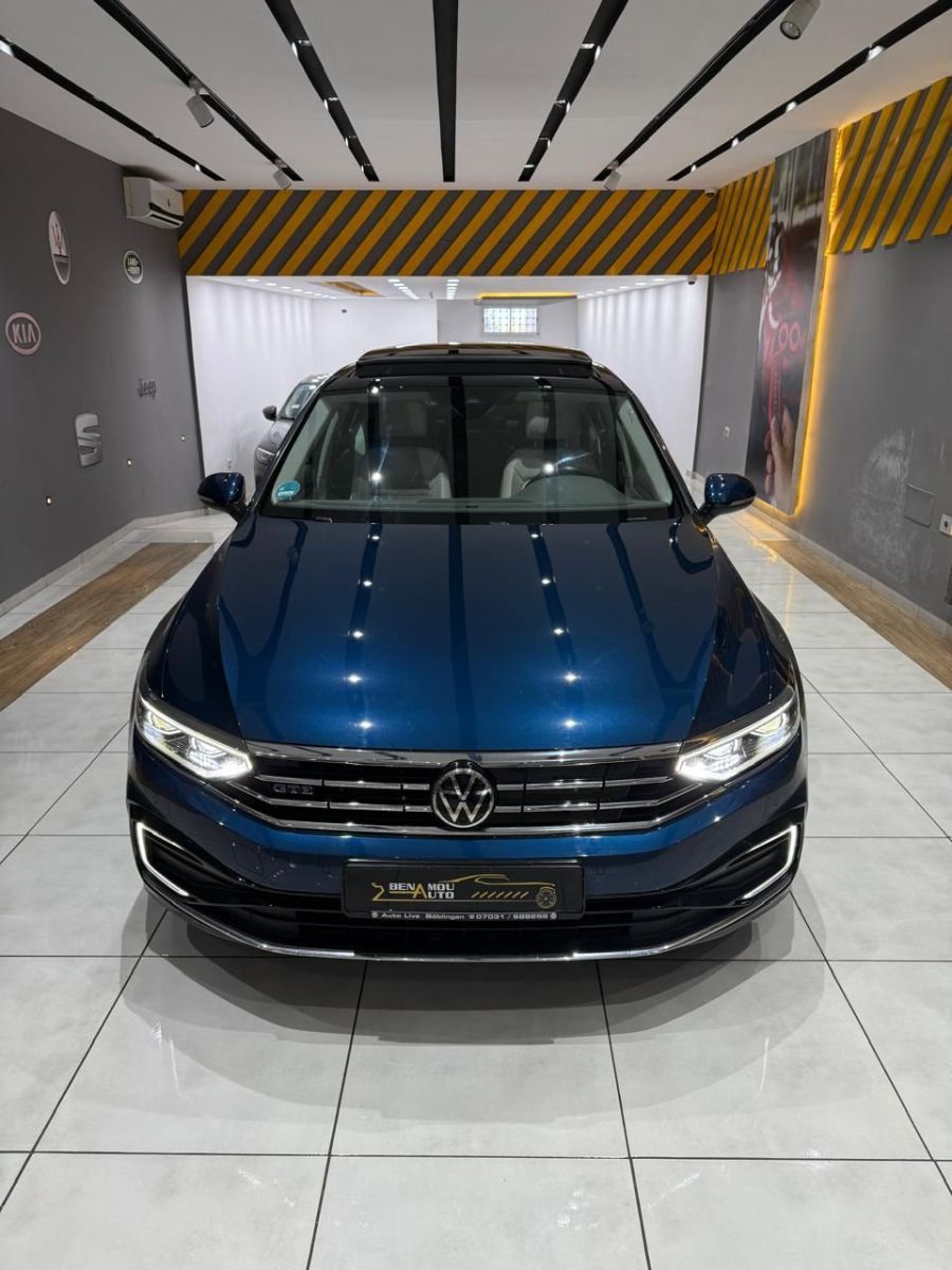 Volkswagen Passat R-Line DSG à Tunis - Photo 1