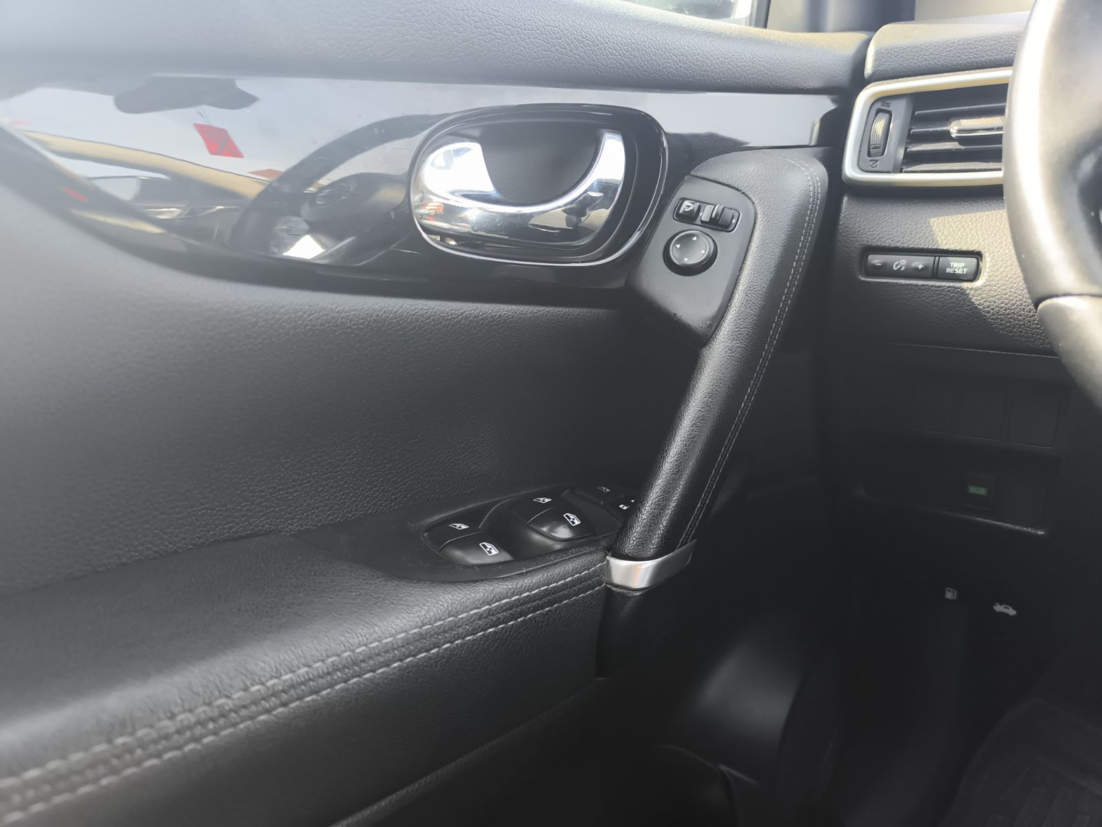 Nissan Qashqai Tekna High à Tunis - Photo 21