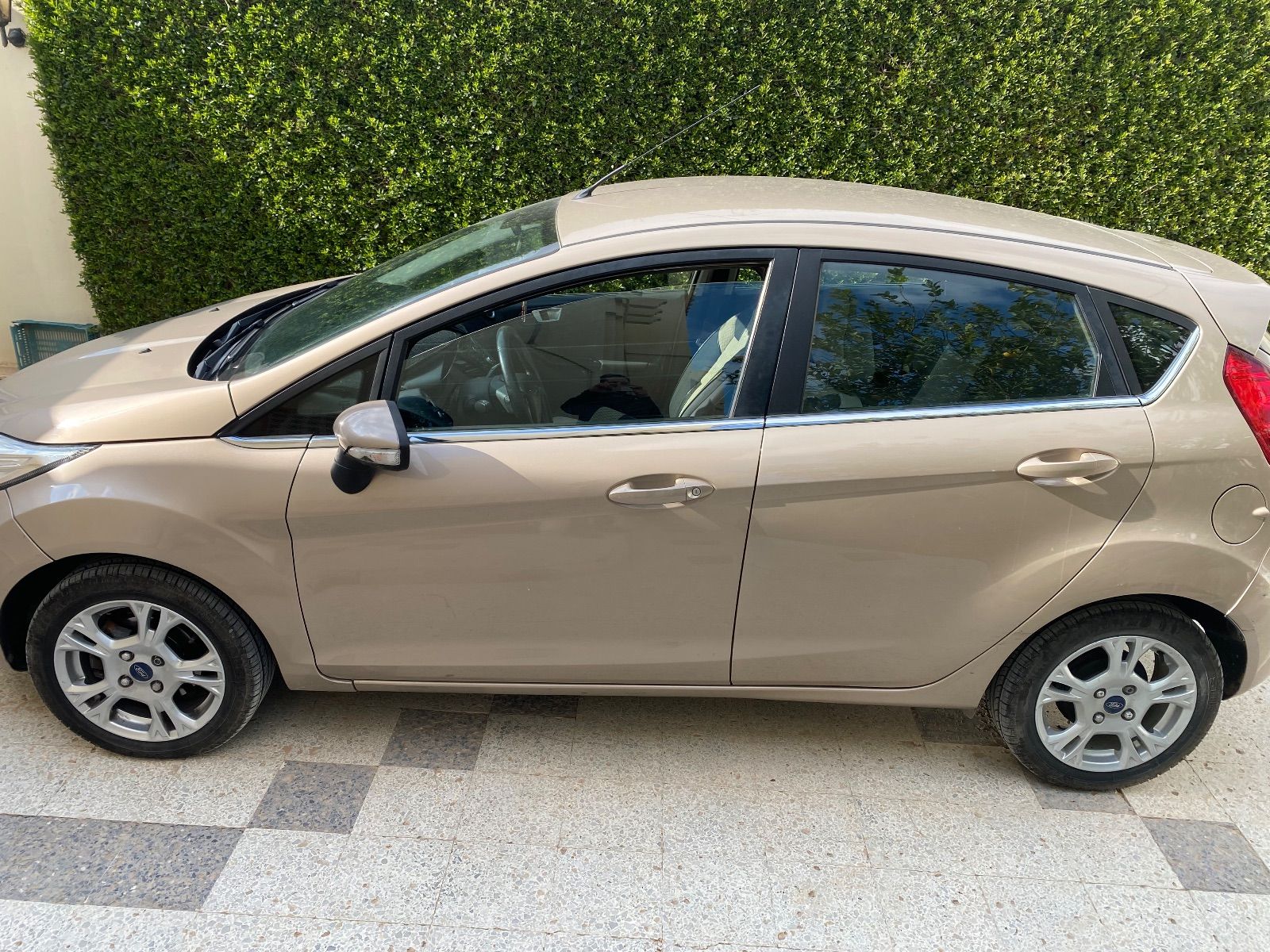 Ford Fiesta Titanium à Tunis - Photo 1