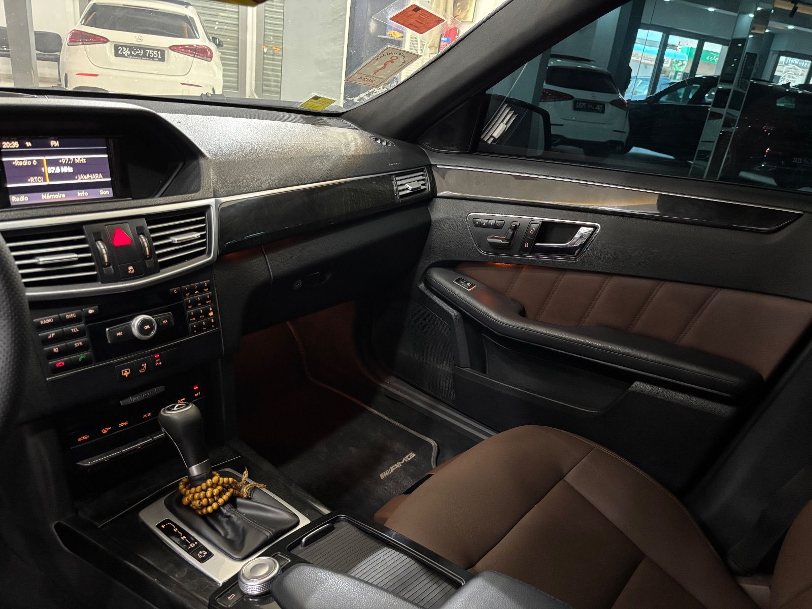 Mercedes-Benz Classe E 220 cdi AMG à Ariana - Photo 9