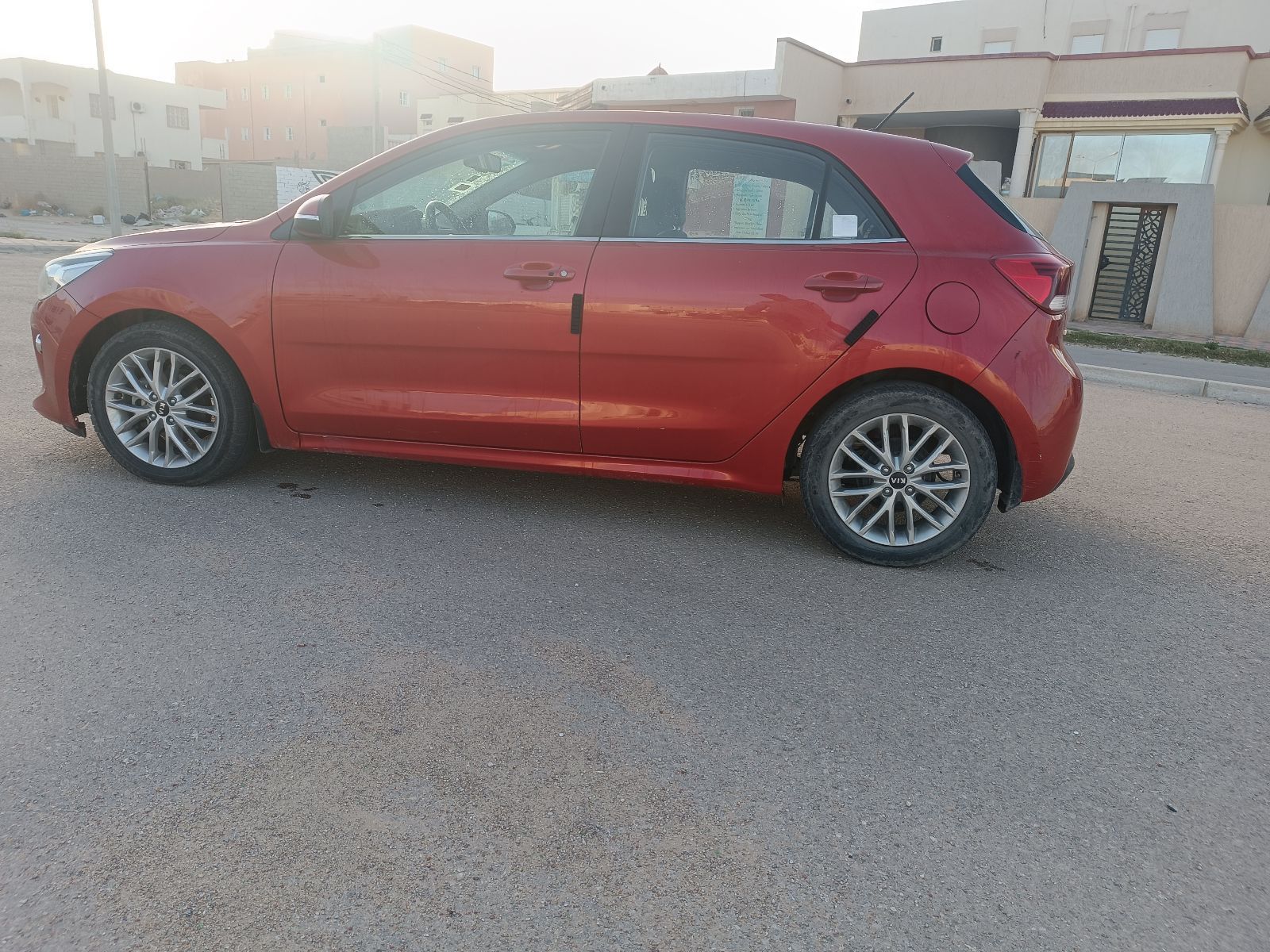 KIA Rio 5p SX à Tunis - Photo 4