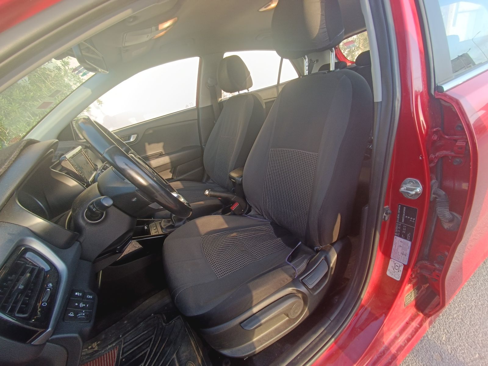 KIA Rio 5p SX à Tunis - Photo 8