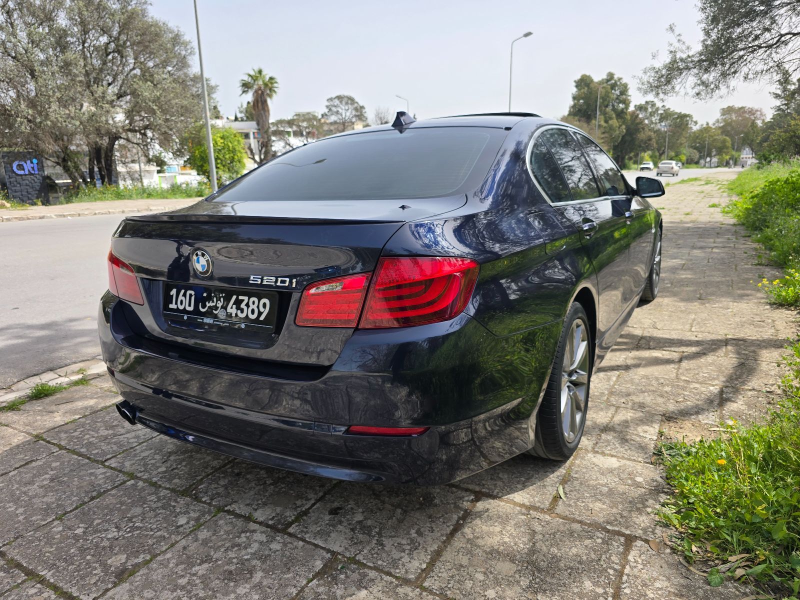 BMW Série 5 à Ariana - Photo 15
