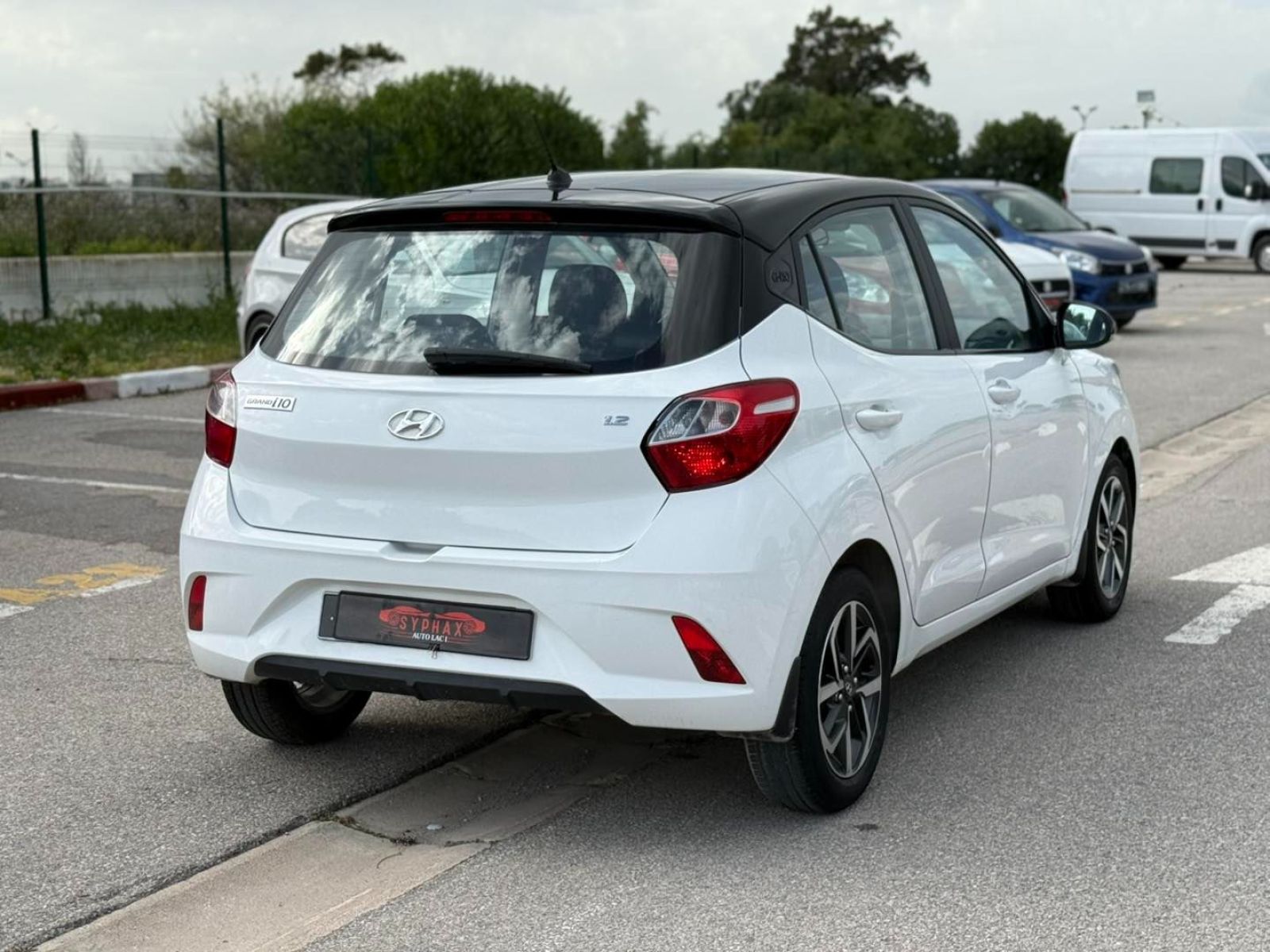 Hyundai Grand i10 GLS à Tunis - Photo 4