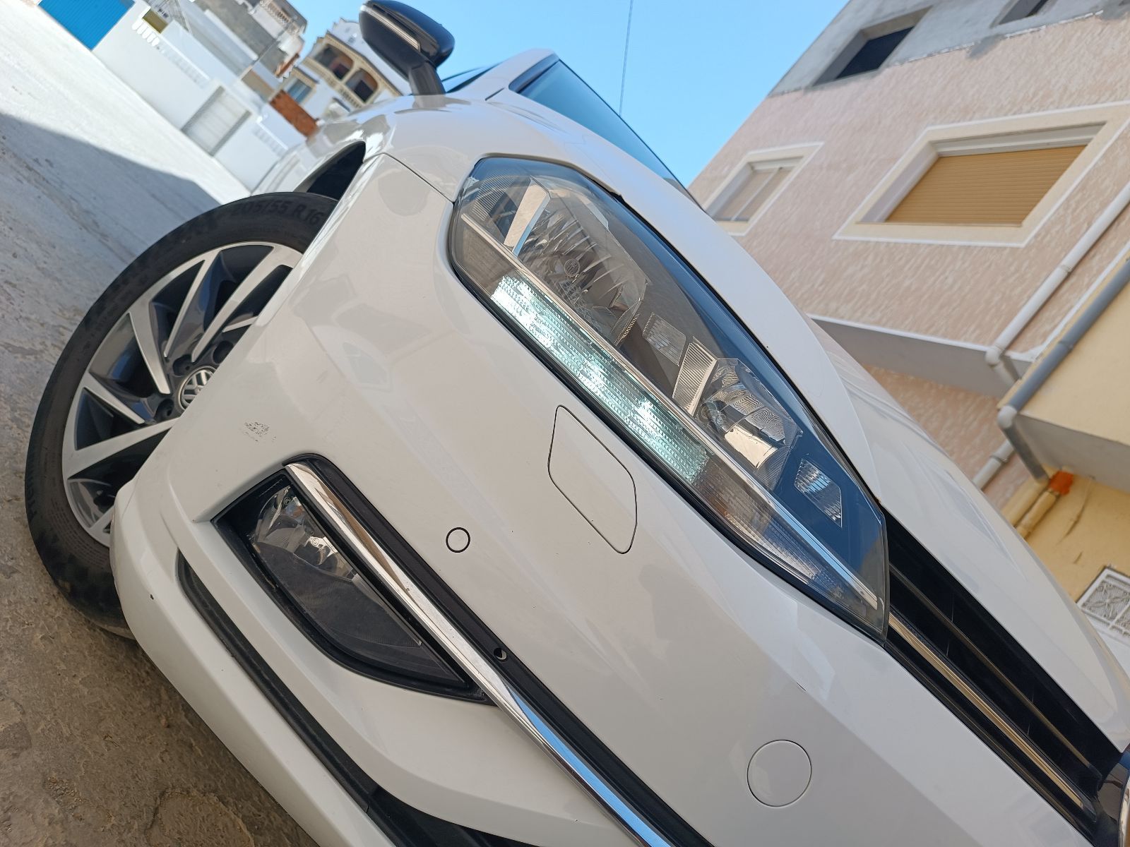 Volkswagen Golf 7 Join à Ariana - Photo 1