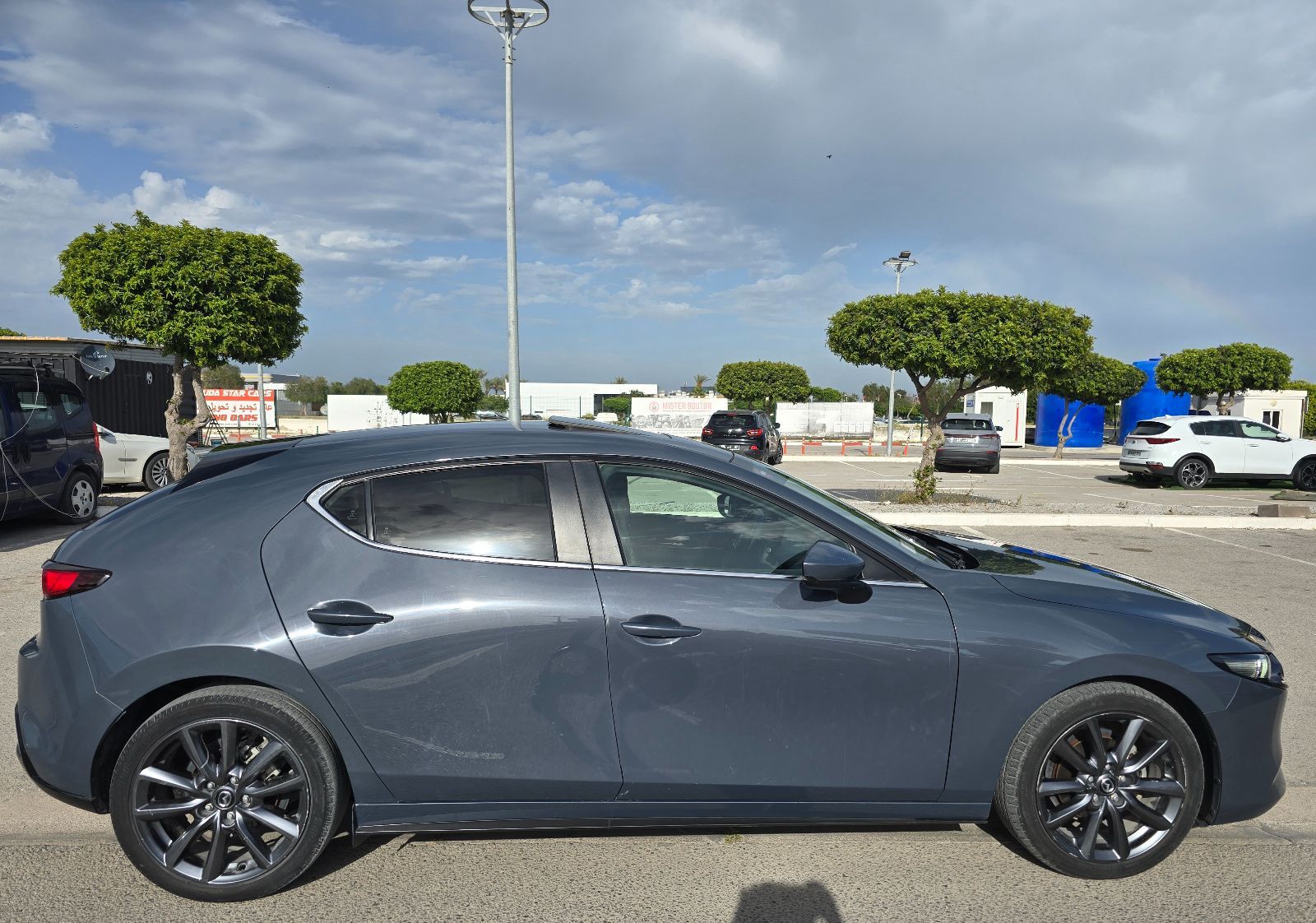 Mazda 3 High Grade à Tunis - Photo 2