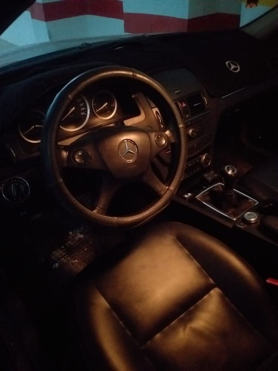 Mercedes-Benz Classe C Avantgarde à Tunis - Photo 2