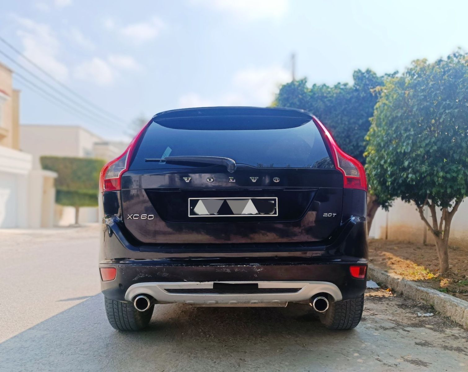 Volvo XC60 R-Design à Tunis - Photo 1