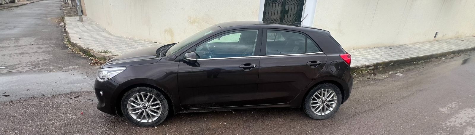 KIA Rio 5p Prestige à Ben Arous - Photo 10