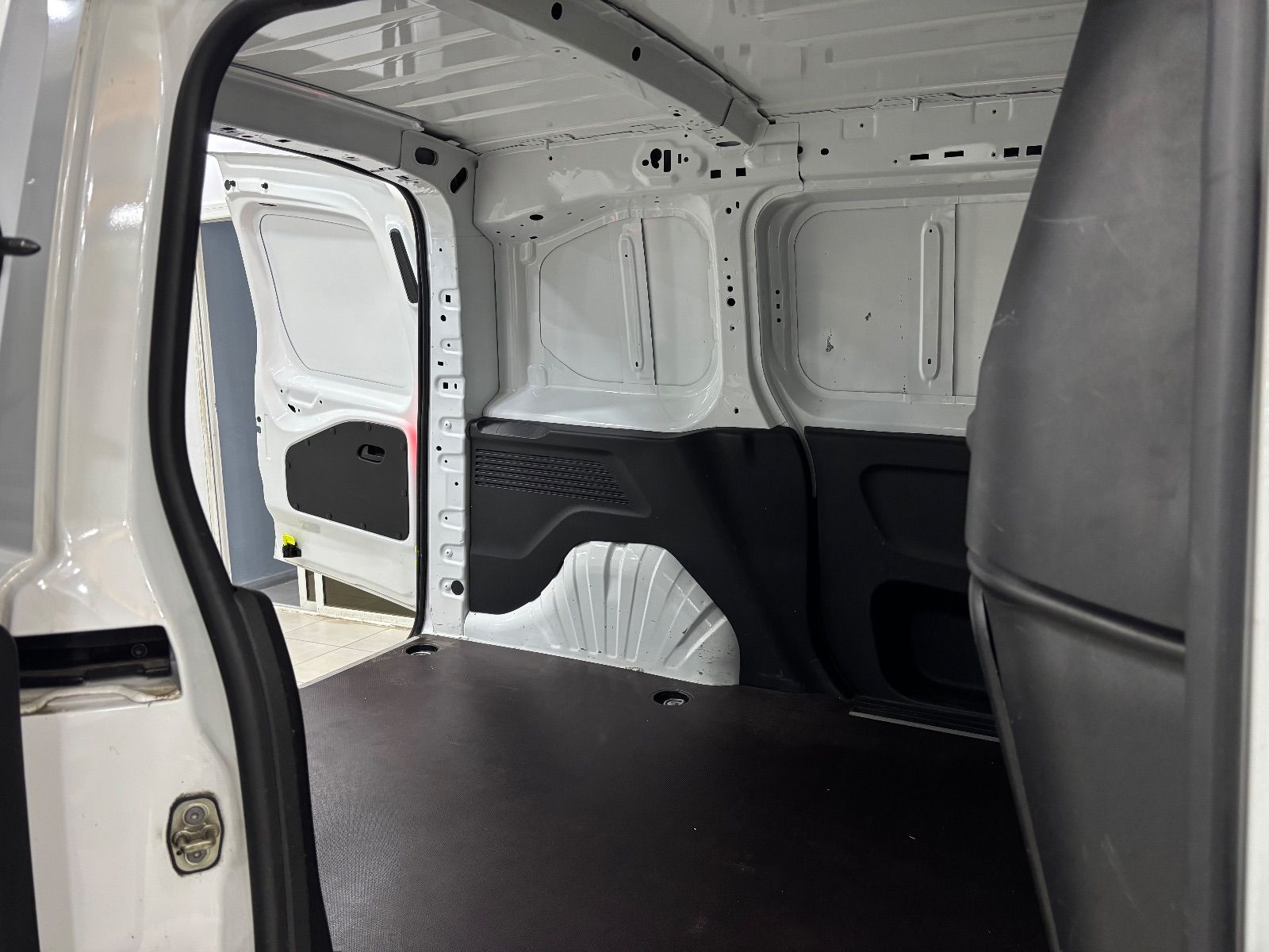 Citroën Berlingo BVA 5 places à Tunis - Photo 14