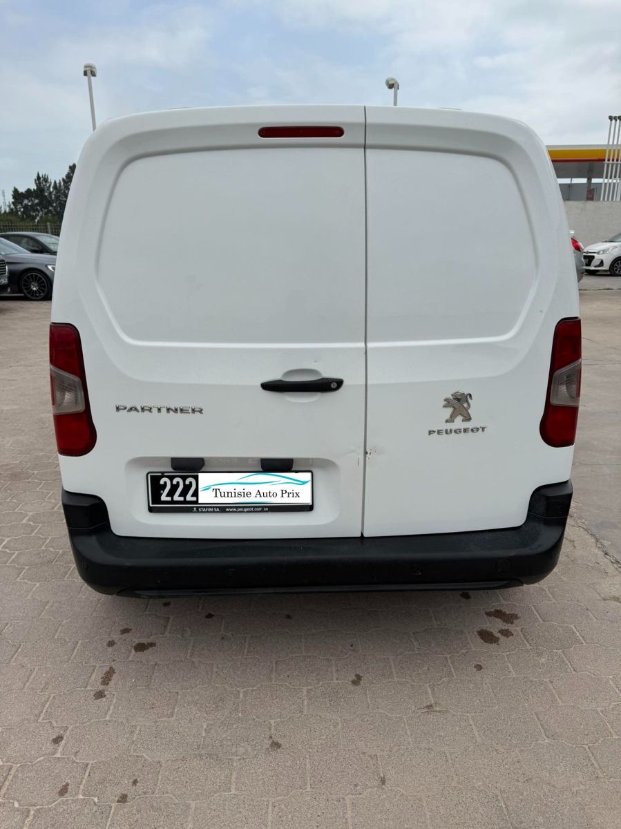 Peugeot Partner à Ariana - Photo 11