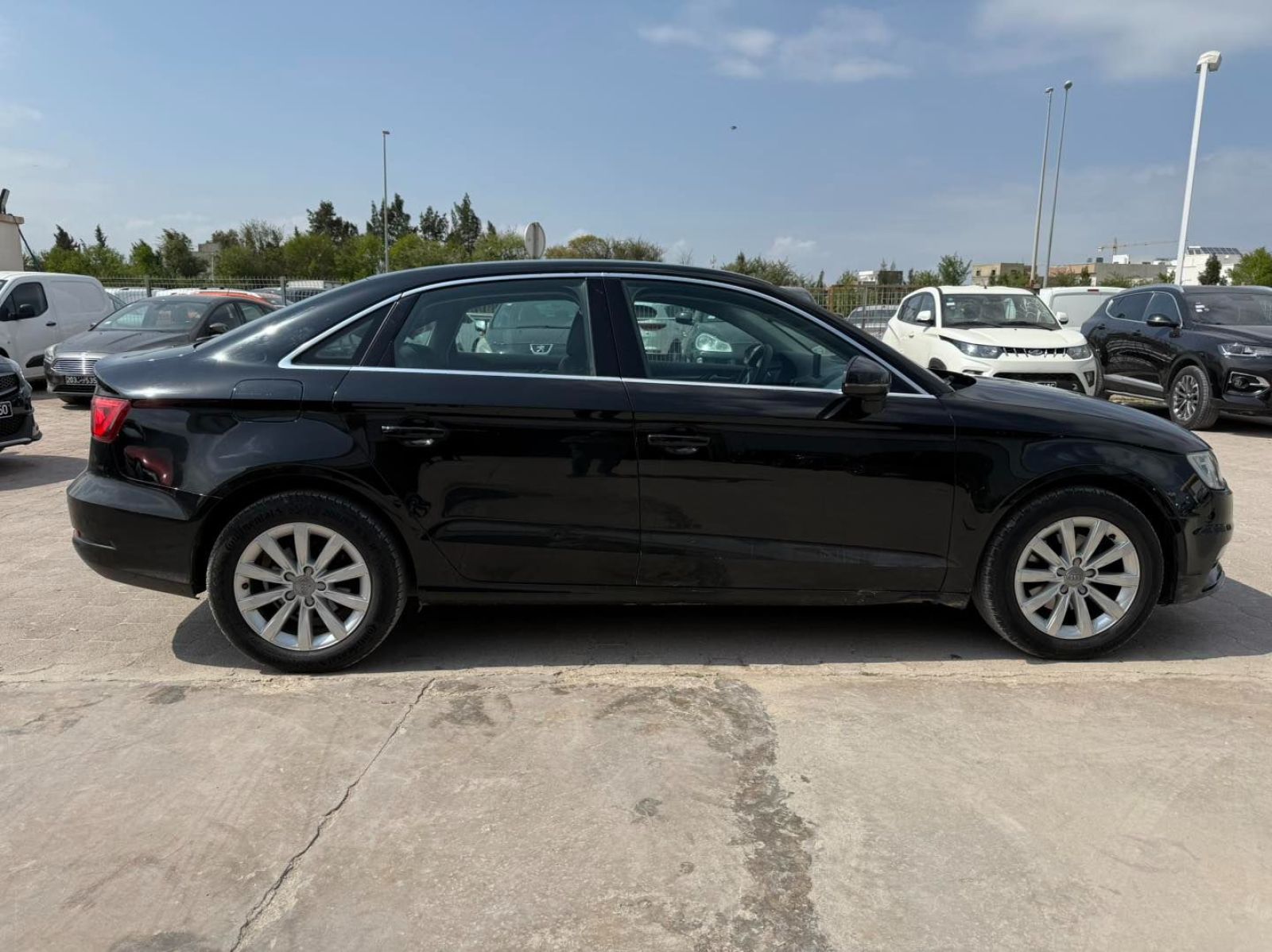 Audi A3 Berline à Tunis - Photo 4