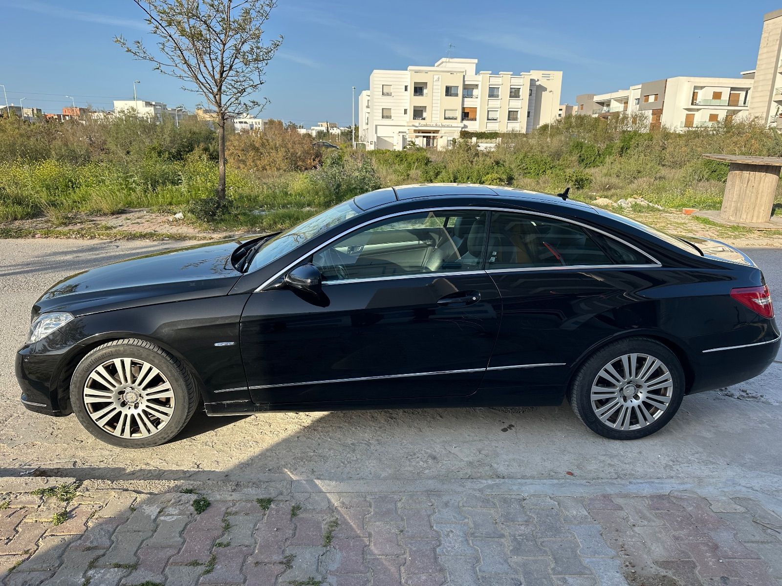 Mercedes-Benz Classe E coupé à Nabeul - Photo 3