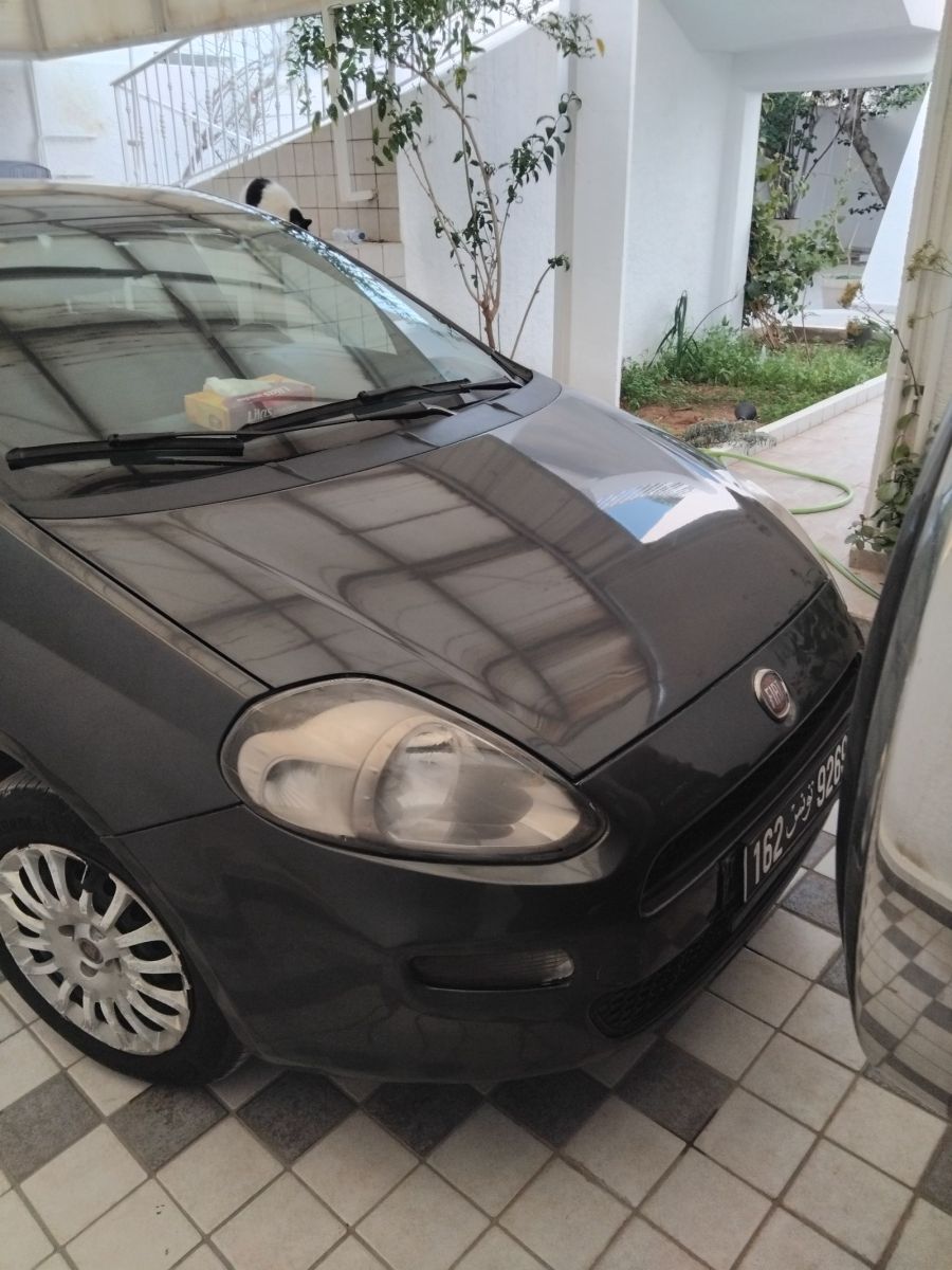 Fiat Grande Punto à Sfax - Photo 4