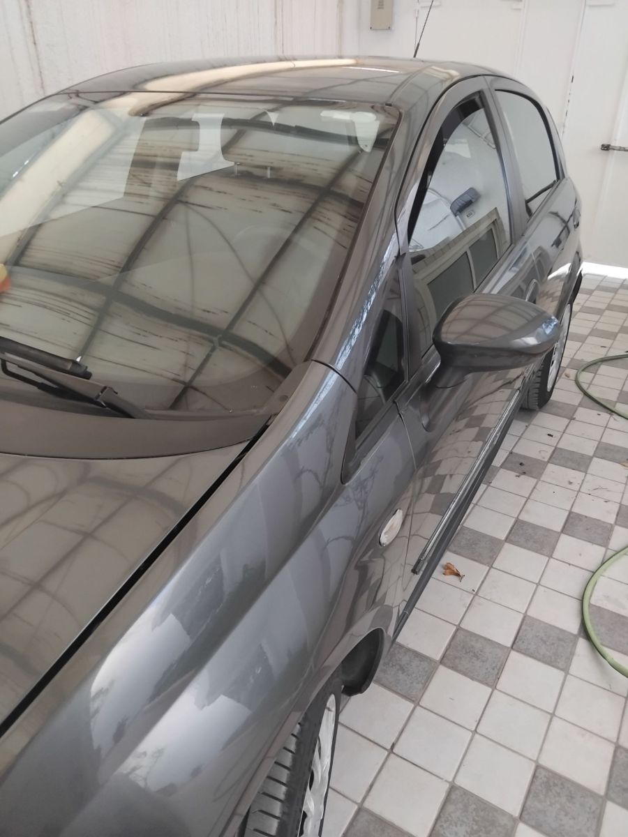 Fiat Grande Punto à Sfax - Photo 1