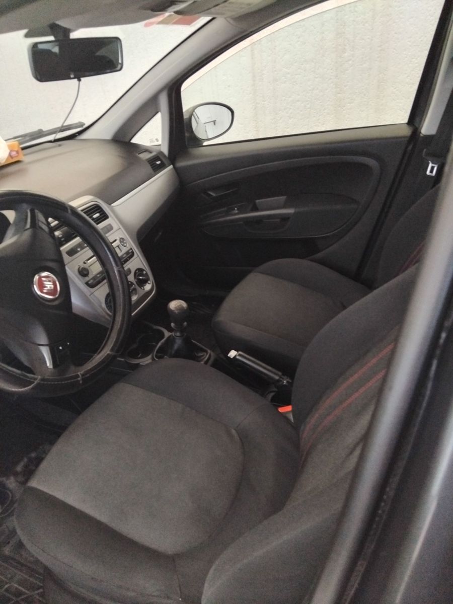 Fiat Grande Punto à Sfax - Photo 7