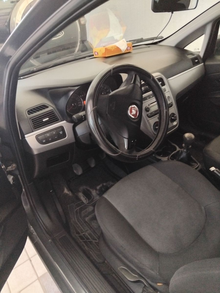 Fiat Grande Punto à Sfax - Photo 8