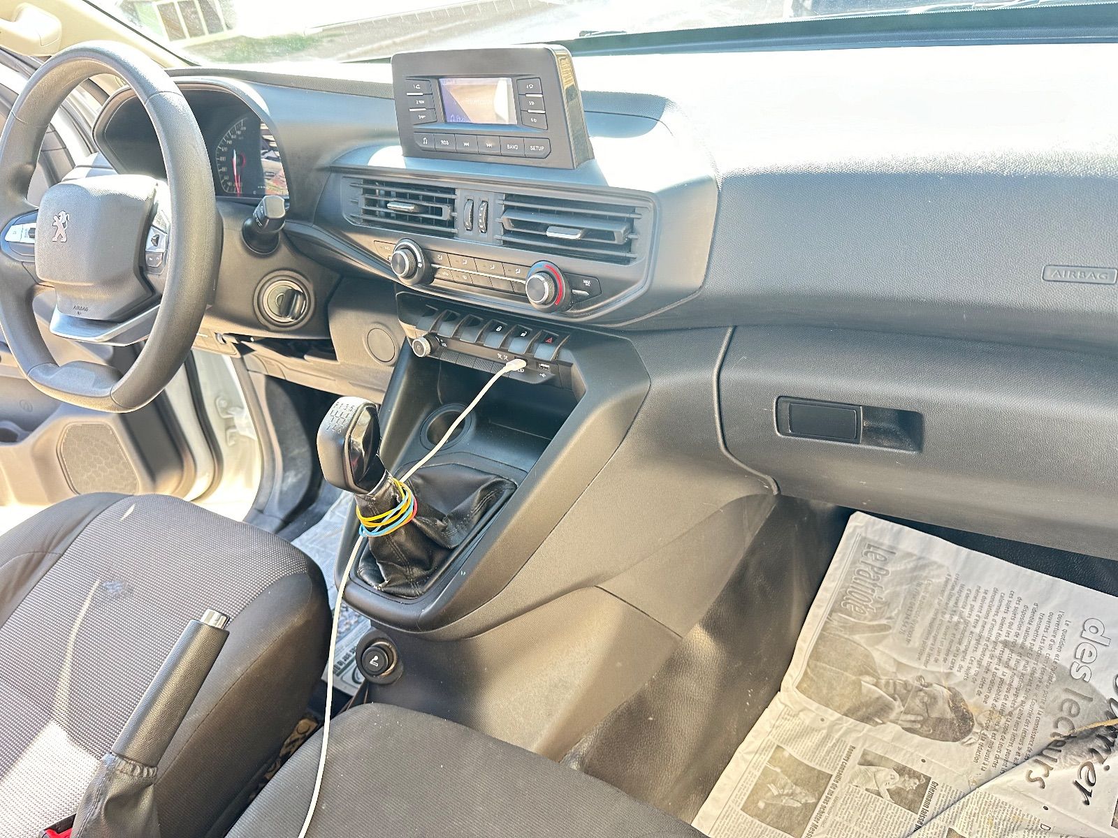 Peugeot Landtrek Simple Cabine Benne tôle pliée à Ben Arous - Photo 5