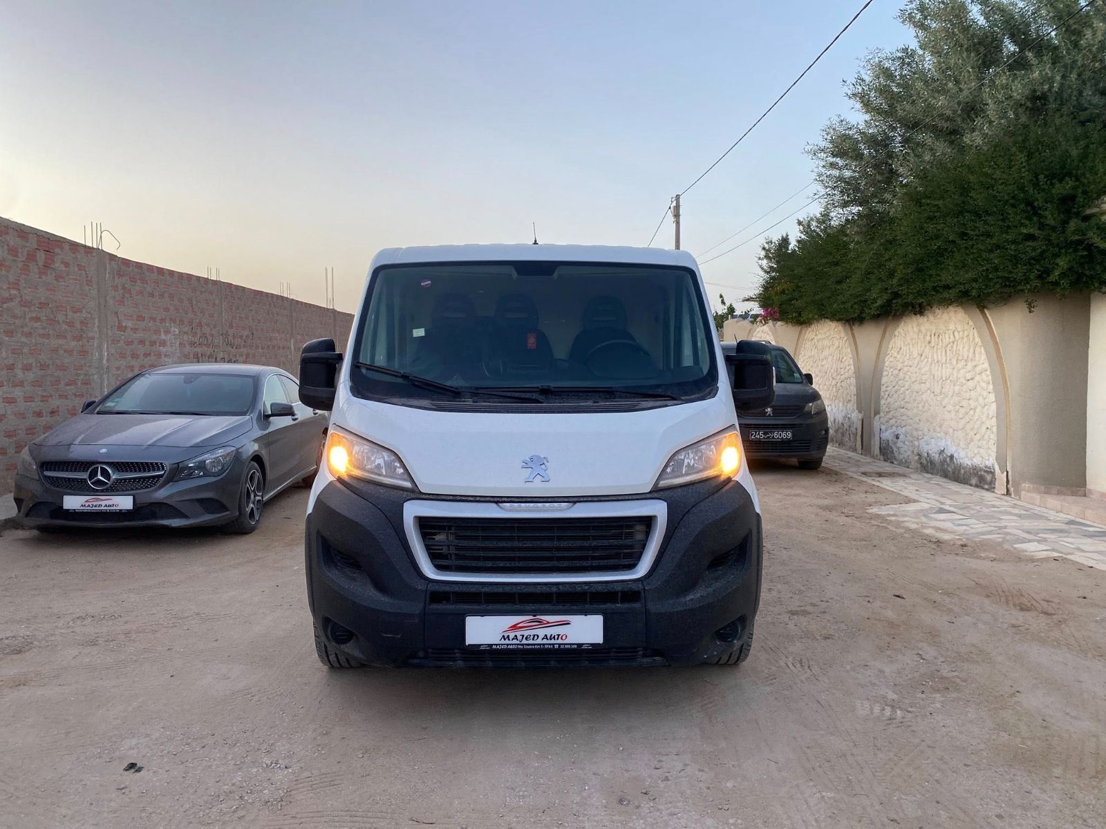Peugeot Boxer Fourgon à Tunis - Photo 4