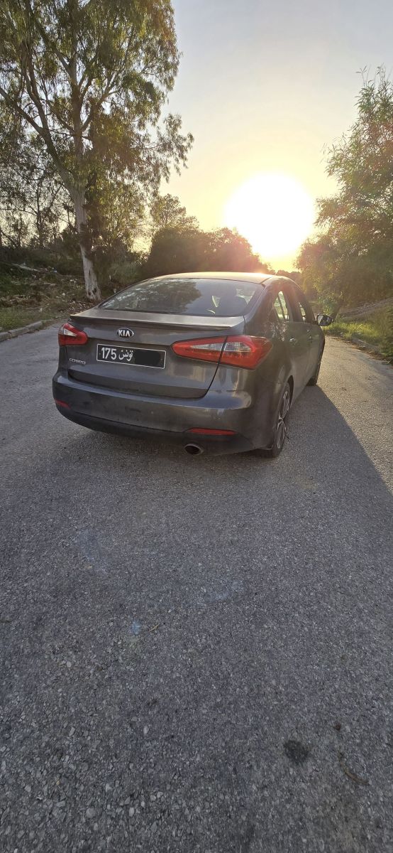 Titre non disponible à Tunisie - Photo 1