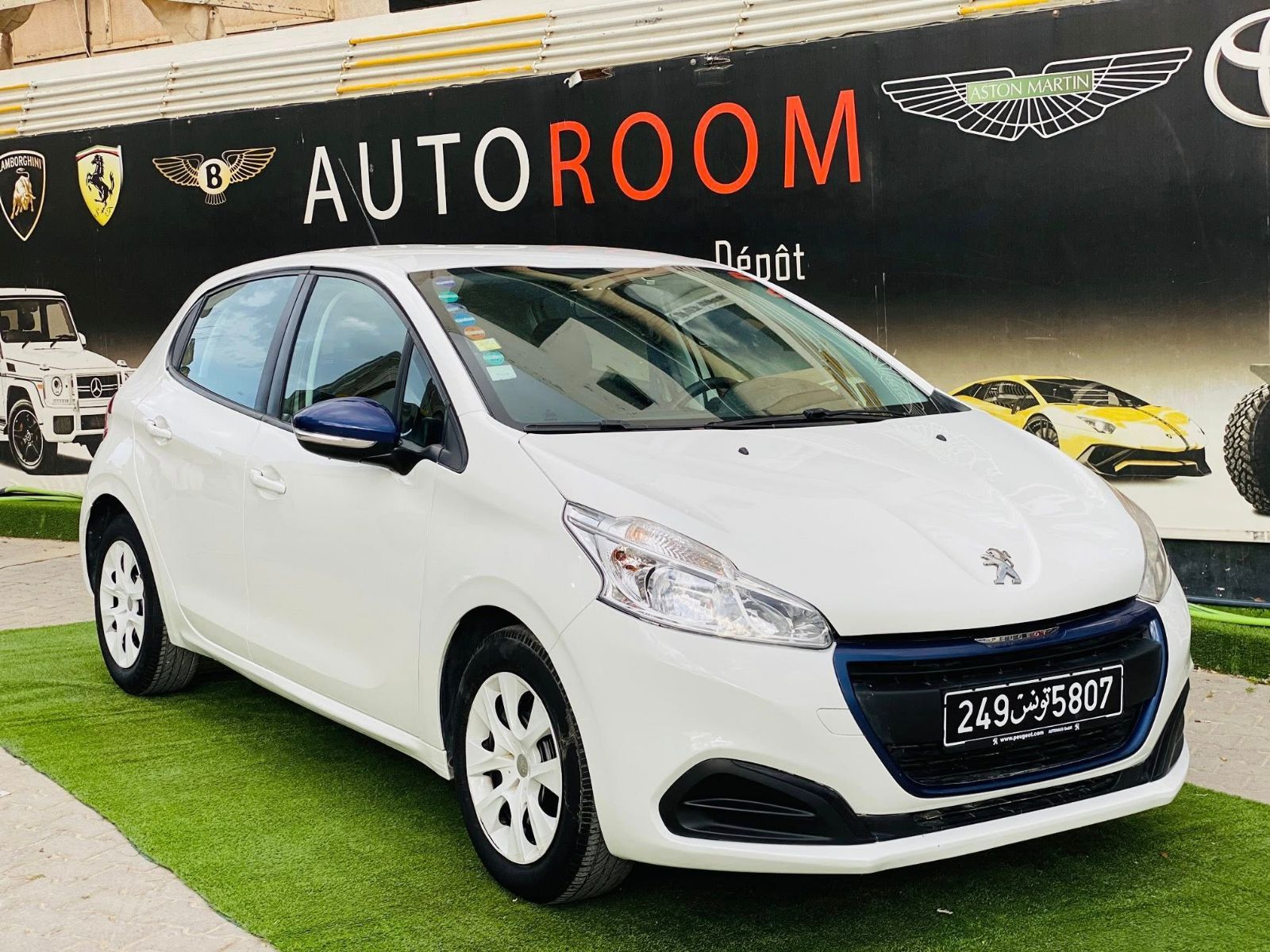 Peugeot 208 