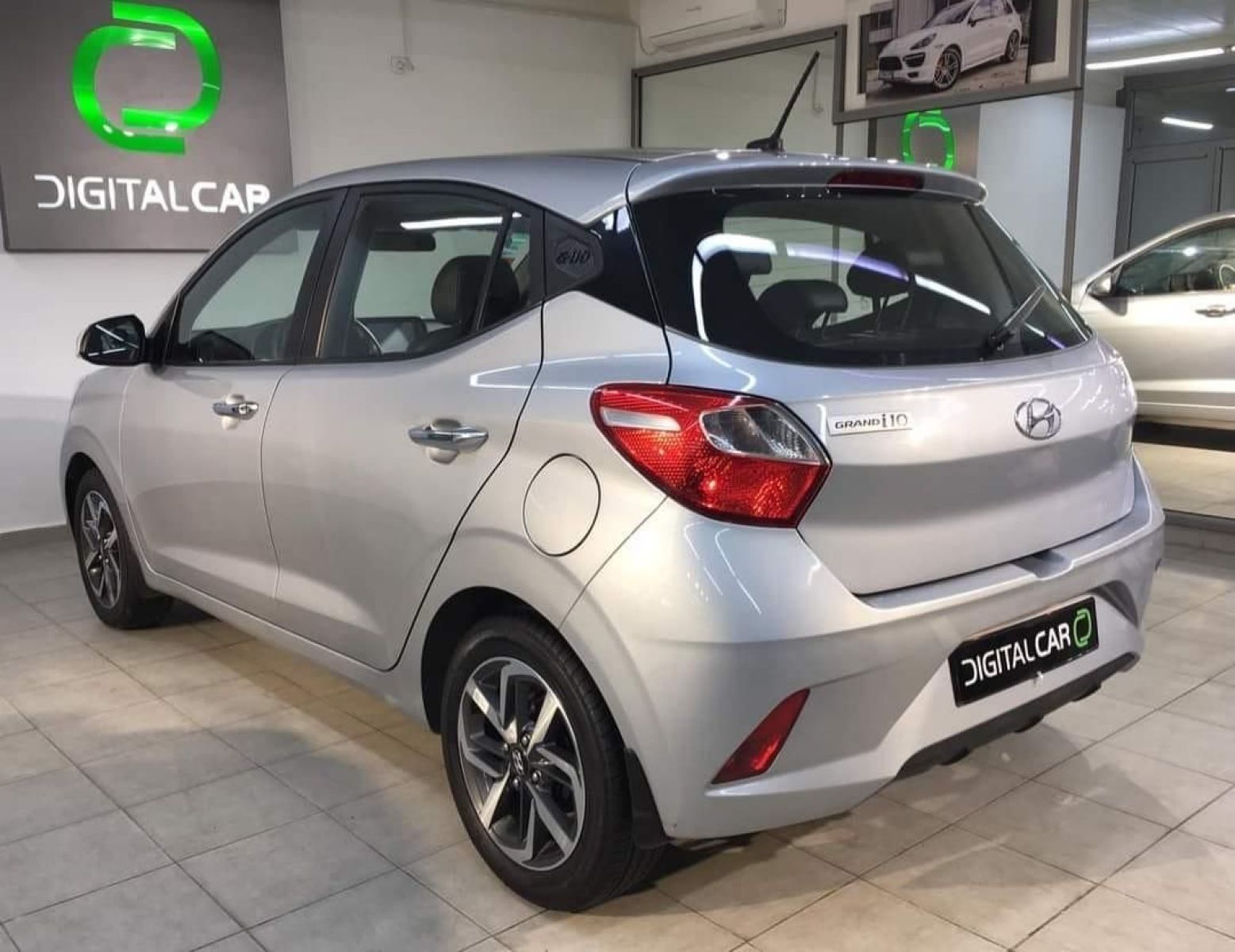 Hyundai Grand i10 à Tunis - Photo 8