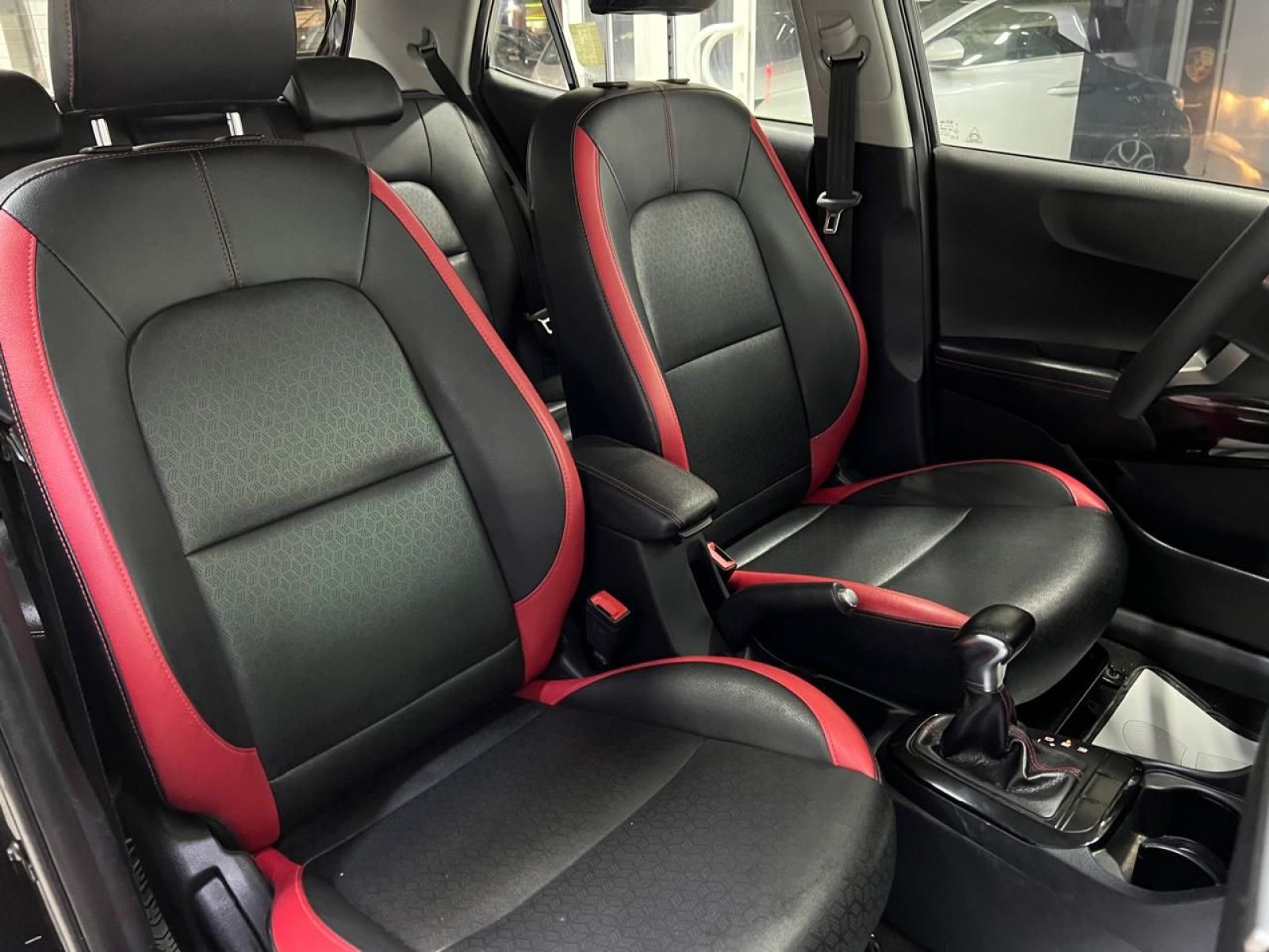 KIA Picanto GT-Line à Tunis - Photo 29