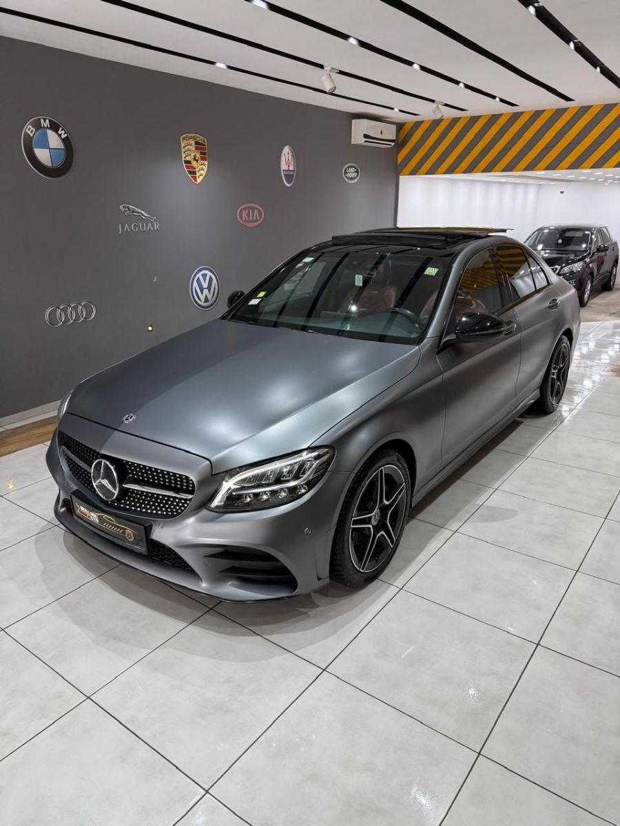 Mercedes-Benz Classe C AMG + à Sfax - Photo 2