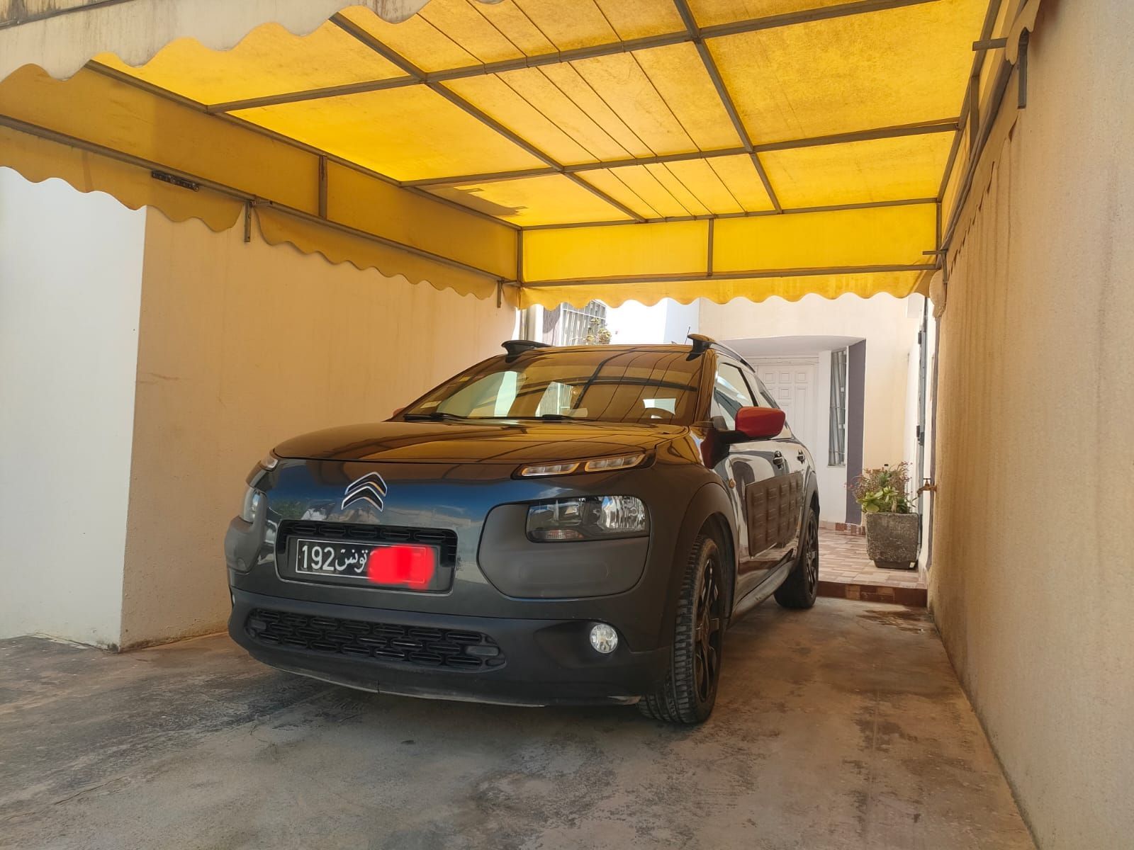 Titre non disponible à Tunisie - Photo 1