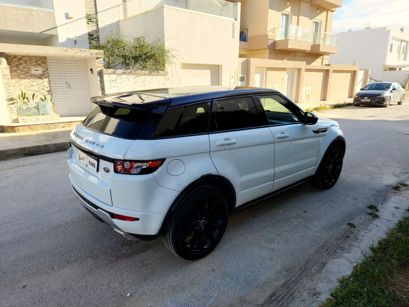 Land Rover Range Rover Evoque Dynamic SE à Tunis - Photo 4