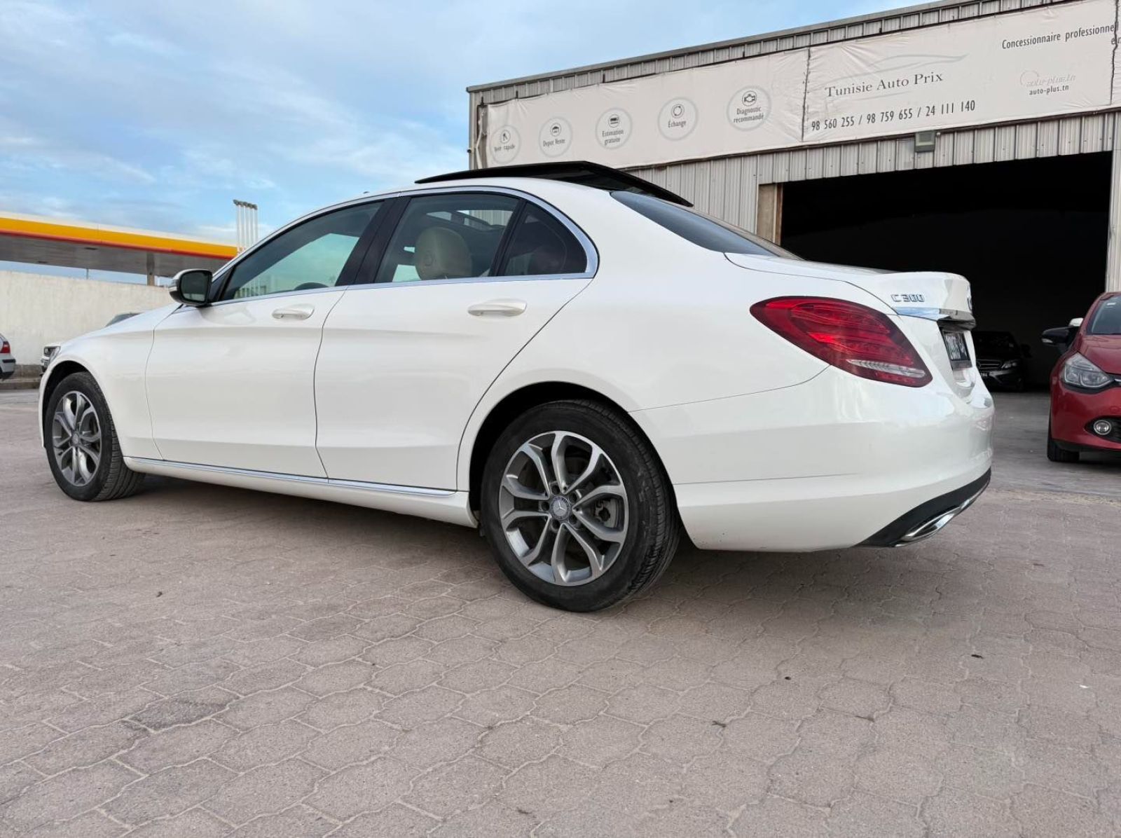 Mercedes-Benz Classe C Avantgarde à Ben Arous - Photo 2