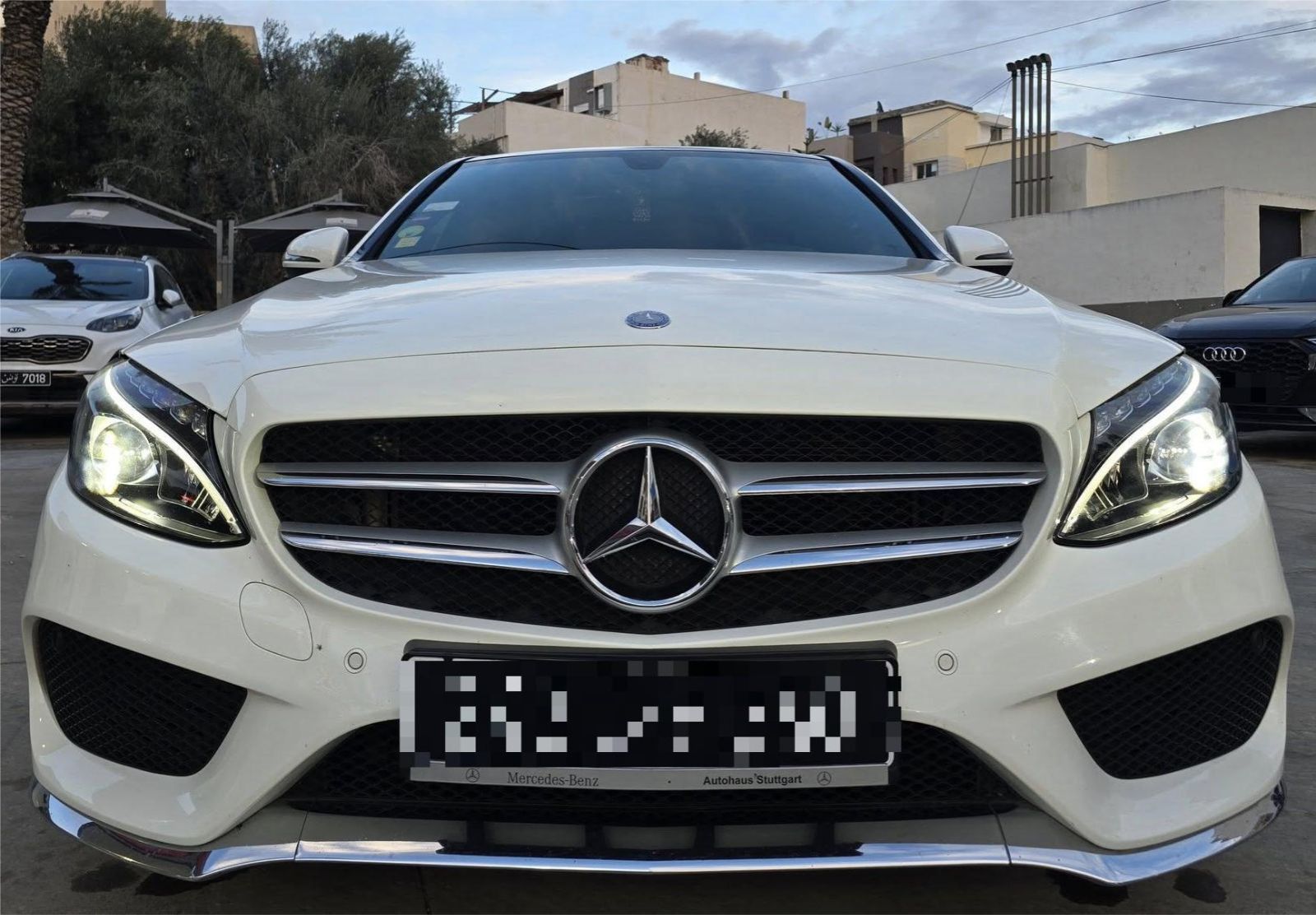 Mercedes-Benz Classe C à Ben Arous - Photo 2