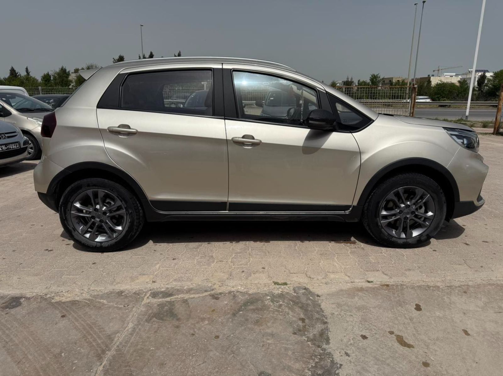 Geely GX3 à Tunis - Photo 4