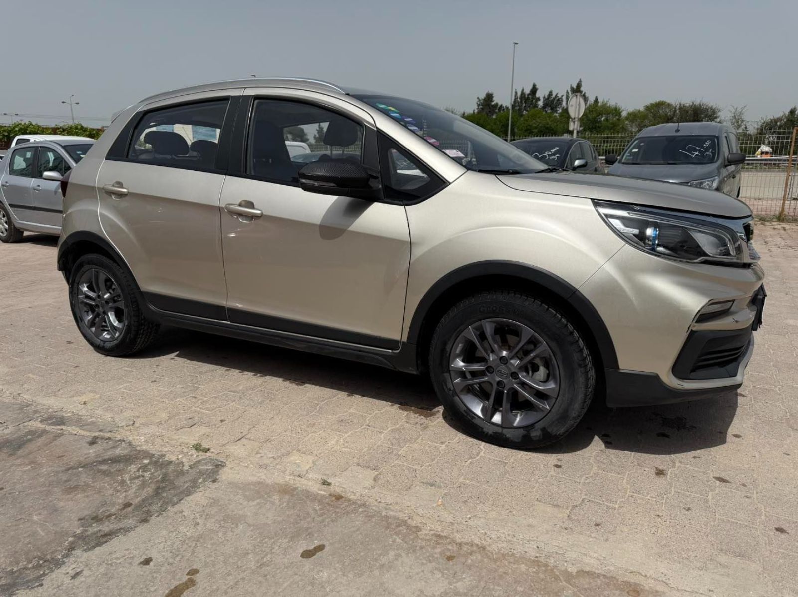 Geely GX3 à Tunis - Photo 3