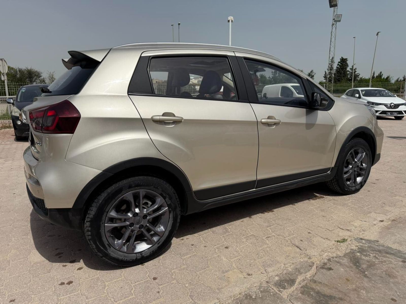Geely GX3 à Tunis - Photo 5